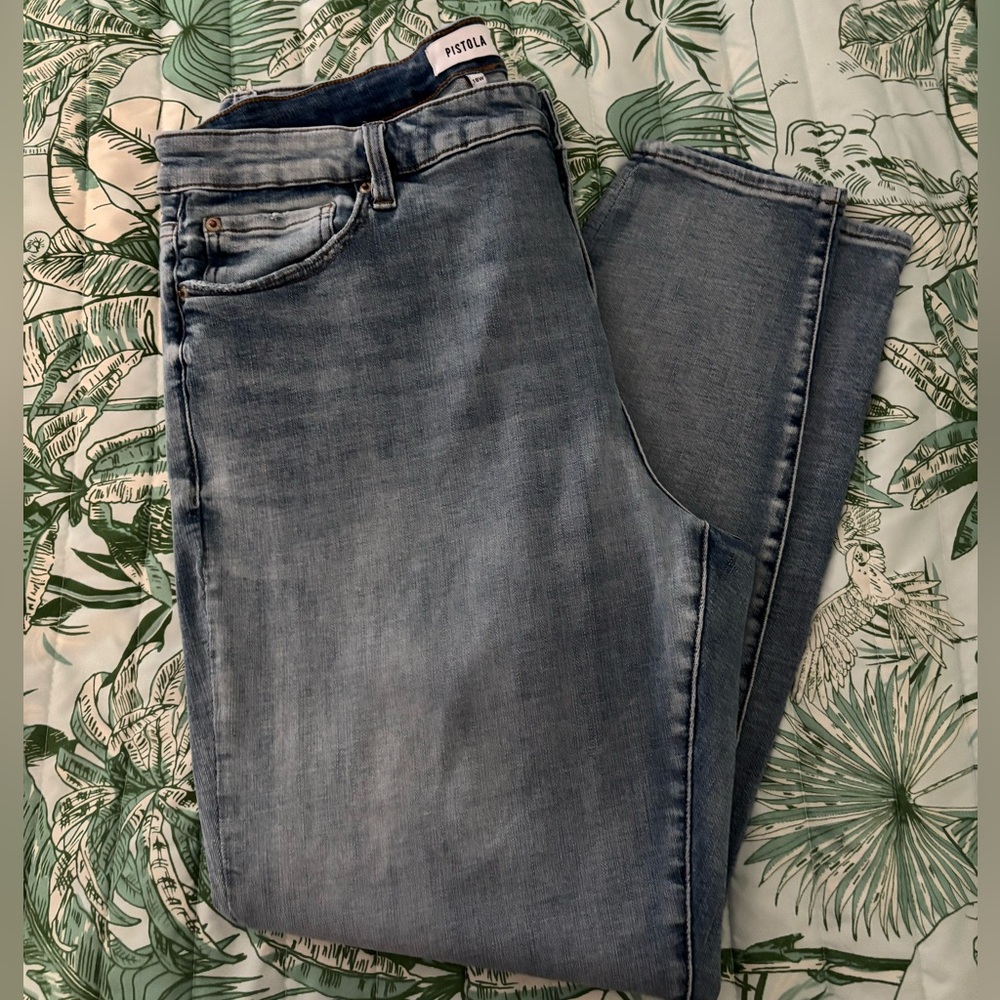 Pistola skinny jeans in light denim color